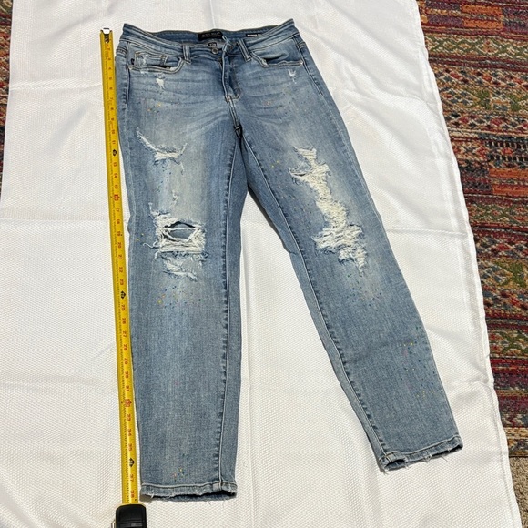 Judy Blue Light Wash Distressed Skinny Jeans - Picture 9 of 15